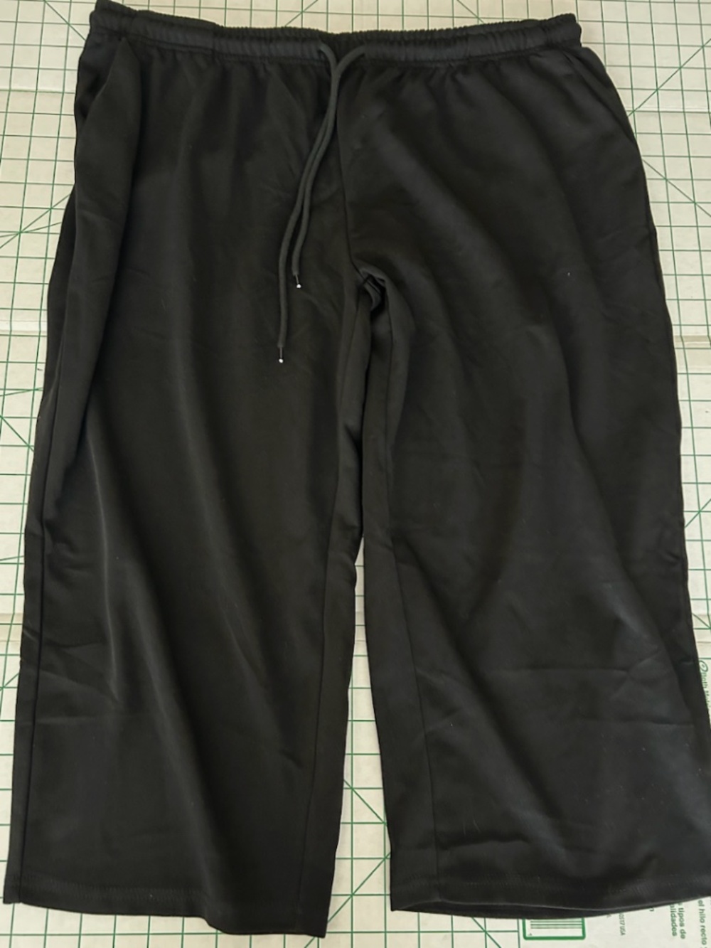 Share TEMOFON BLACK CAPRI PANTS 2XL NEW